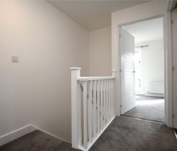 2 bedroom terraced house to rent - Photo 2