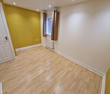 2 bedroom semi-detached house to rent - Photo 2