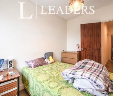 4 bedroom terraced house to rent - Photo 1