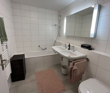 Grosszügige Wohnung mit zwei Balkonen - Foto 4
