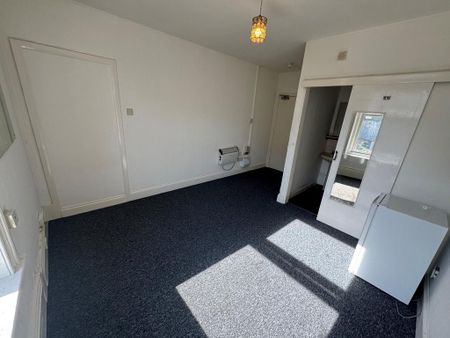 Property to rent - Photo 5