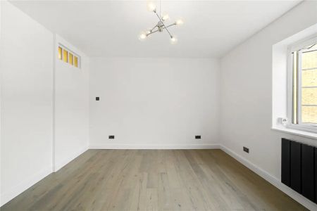 1 bedroom flat in Maida Vale - Photo 5