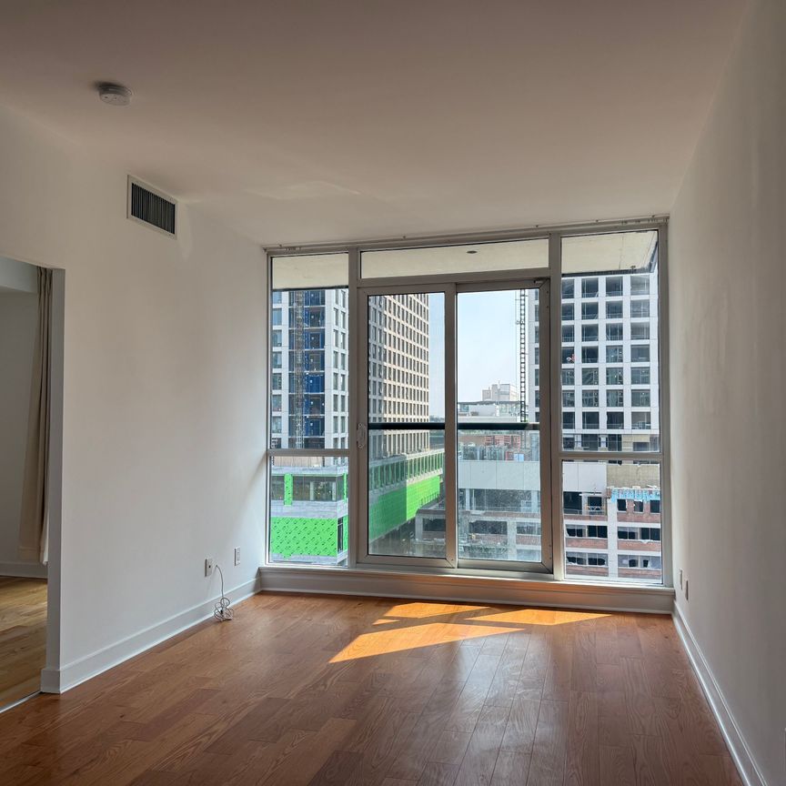 For Lease - 320 Richmond Street Unit# 921, Toronto, Ontario - Photo 1
