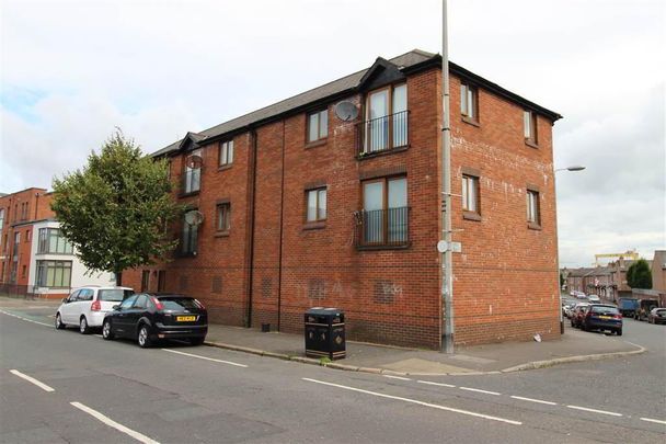 6 John Longs Court, 102-110 Beersbridge Road, - Photo 1