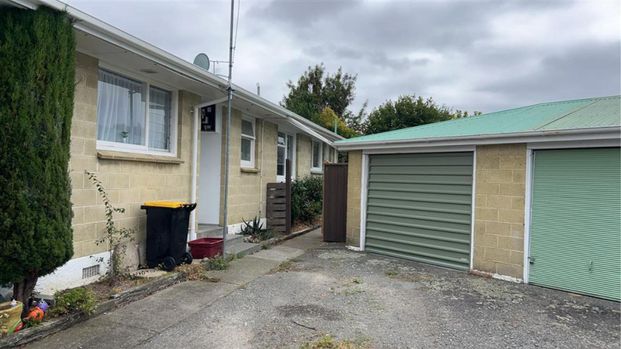 Two bedroom unit close to Blenheim CBD - Photo 1