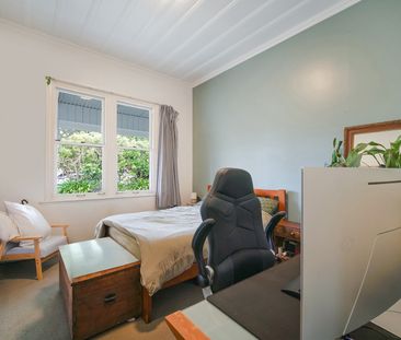 Character villa in Mt Eden - Photo 5