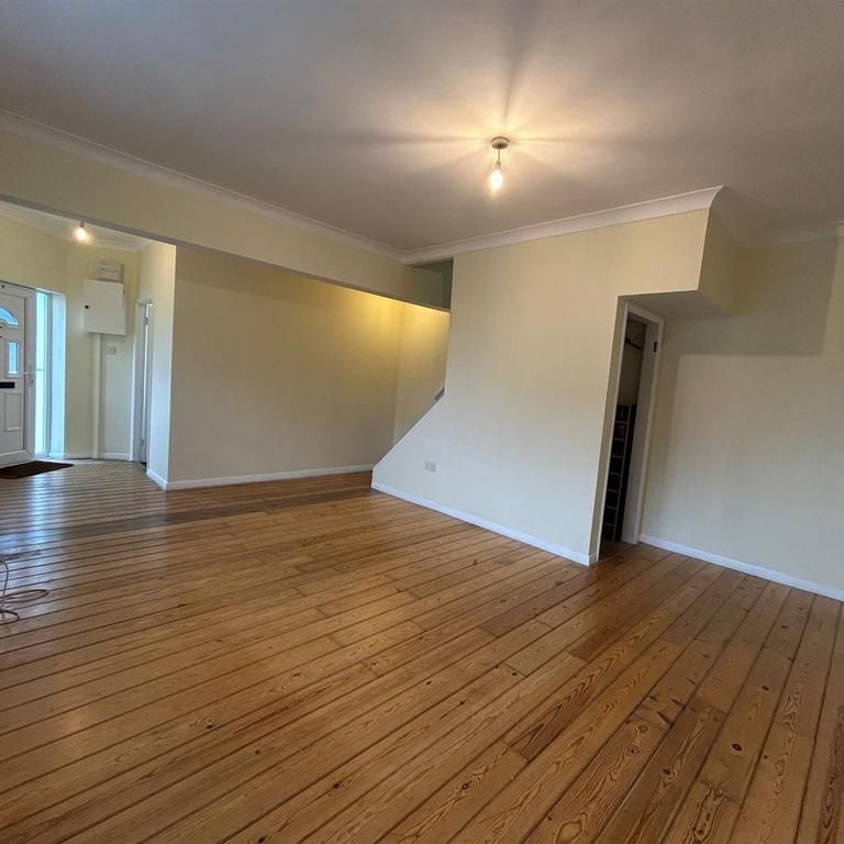 2 bedroom semi-detached house to rent - Photo 1