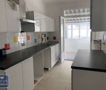 Location Appartement 4 pièces 106m² SETE 34200 - Photo 2