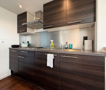 Domicilie verplicht: bemeubelde studio met mezzanine te huur - Photo 5