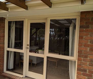 Narre Warren - Photo 1