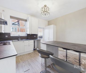 2 bedroom terraced house to rent - Photo 4