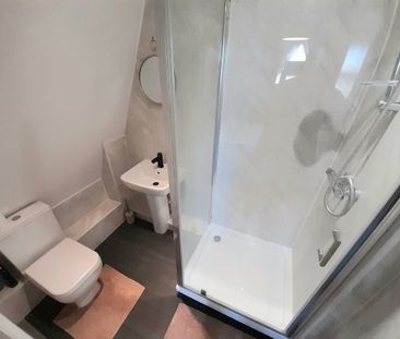 Clarence House, MK9 - Photo 4