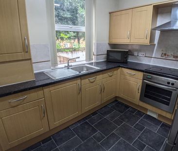 3 bedroom flat to rent - Photo 2