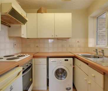 1 bedroom flat to rent - Photo 5