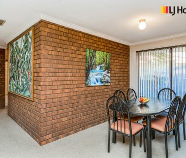 4 x 2 Family Home with a Pool!! - Photo 6