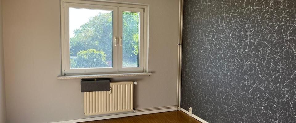 3-Raum-Wohnung im Stadtgebiet West in Neubrandenburg zu vermieten - Foto 1