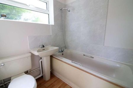 Repton Close, Luton, Bedfordshire, LU3 - Photo 4