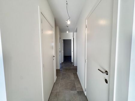 Ruim energiezuinig appartement met 2 slaapkamers - Photo 2