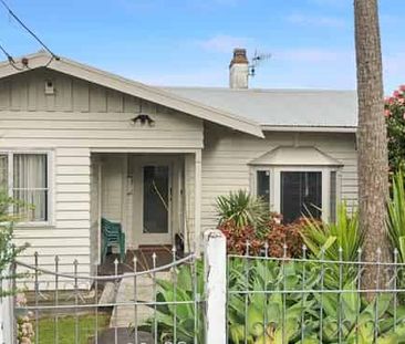 Charming Remuera Bungalow – Warm, Sunny & Spacious Living - Photo 5