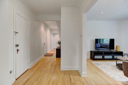 Condo for rent, Mont-Royal - Photo 2