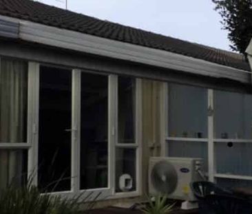 2-Bedroom Unit in Remuera - Photo 5