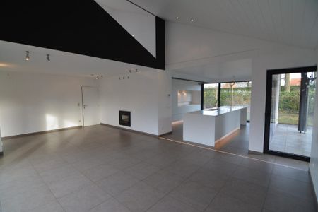 Ruime vrijstaande woning met tuin in het centrum van Vosselaar - Foto 2