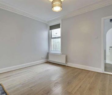 North End Grove, Portsmouth, PO2 - Photo 2