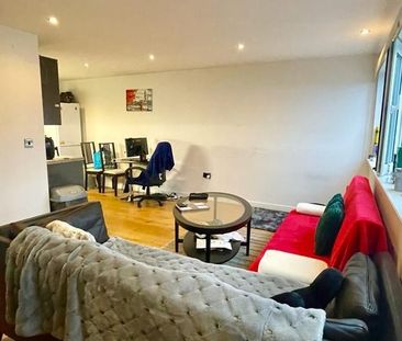 2 bedroom flat to rent - Photo 1