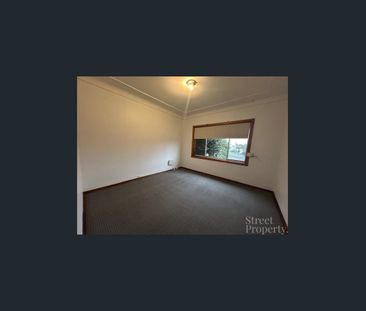 DELIGHTFUL FAMILY HOME - Photo 1