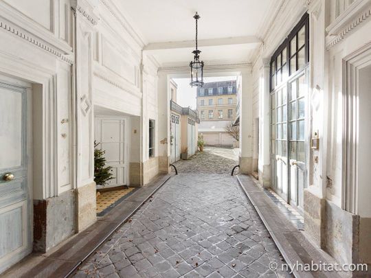 Logement à Paris, Location meublée - Photo 1