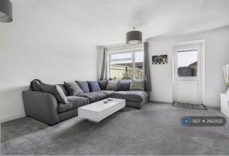 3 bedroom terraced house to rent - Photo 3