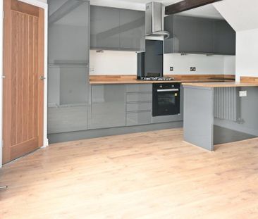 3 bedroom terraced house to rent - Photo 6