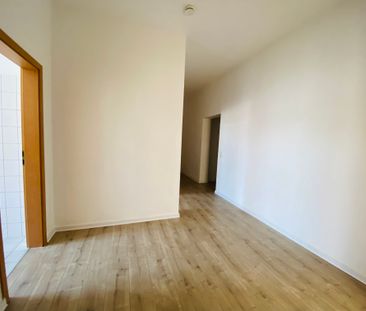 Großzügiges Wohnen: Herrliche 5,5-Raum-Wohnung in Magdeburg - Photo 2