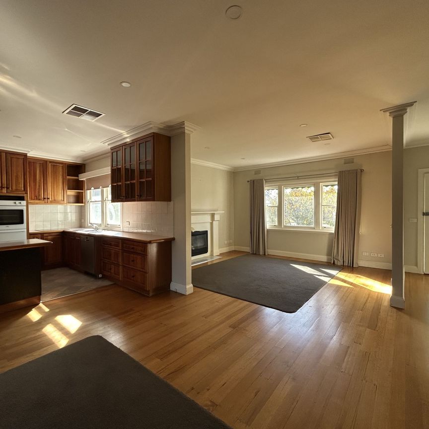 GREAT FAIMLY HOME ! - Photo 1