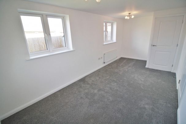 Martin Way, Cullompton - Photo 1