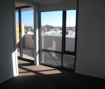 2 Bedroom apartment on the 7th Floor - Photo 2