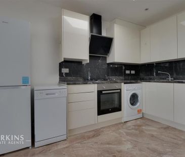 6 bedroom semi-detached house to rent - Photo 5