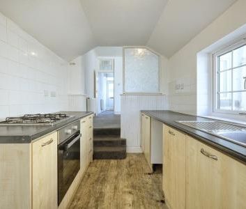 Boundary Road, Ramsgate, CT11 7NG, Kent - Photo 2