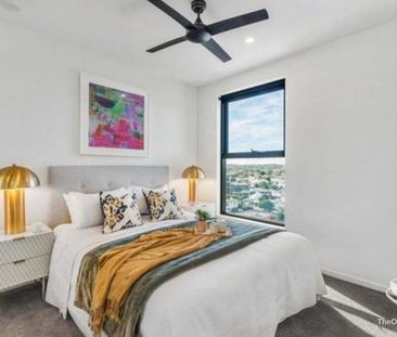 Large 2 Bedroom Apartments with Uninterrupted City Views - Photo 4