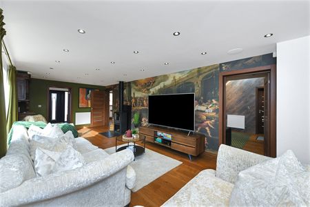 Overstrand Close, NG5 - Photo 3