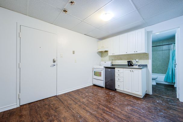 For Lease - 150 Lakeshore Road Unit# 3, Oakville, Ontario - Photo 1