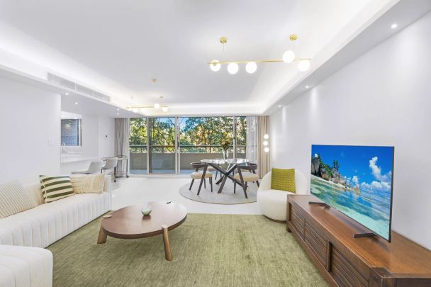 Executive Brand New Designer Haven - Photo 1