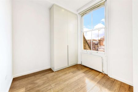 Beautiful duplex apartment in a period building in Knightsbridge with wood flooring and high ceilings throughout and views over the communal gardens. - Photo 5