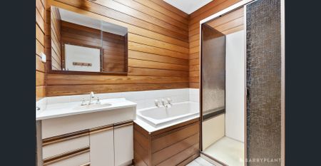 Spacious & Well Located Family Home - Photo 5