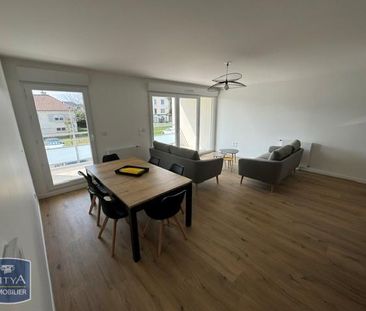 Location Appartement 4 pièces 81m² ST BENOIT 86280 - Photo 2