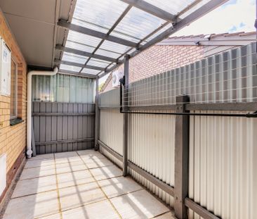 Sophisticated Living in Mile End - Photo 6