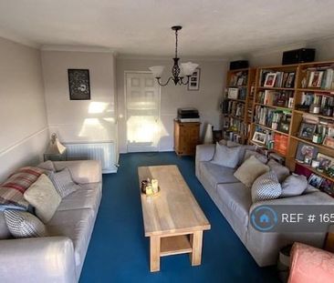 3 bedroom flat to rent - Photo 1