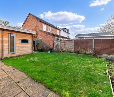 3 bedroom semi-detached house to rent - Photo 3