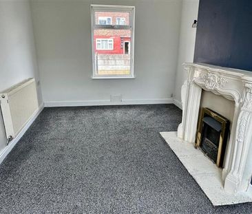 3 Bedroom Semi-Detached House For Rent in Cambrai Crescent, Manchester - Photo 6