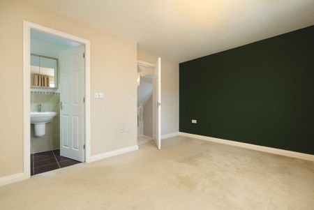 3 bedroom semi-detached house to rent - Photo 3